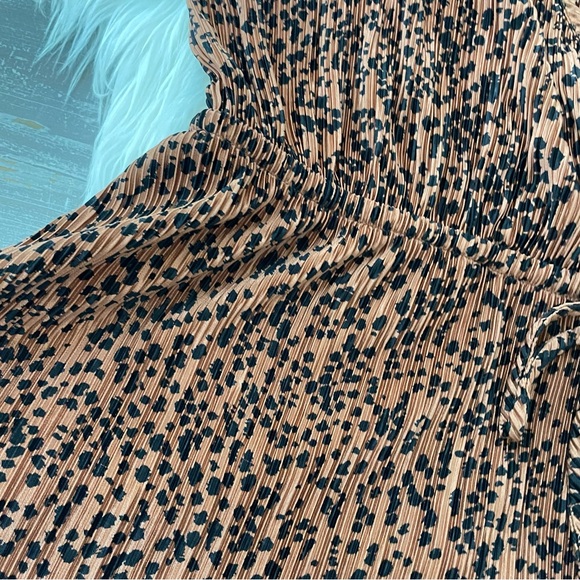 Anthropologie Alexane Babydoll Blouse Size Medium - Picture 8 of 8